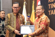 Bandarlampung Terima Anugerah Cukup Informatif dari KIP Lampung