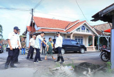 Wabup Tuba Tinjau Jalan Rusak