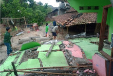 8 Rumah Rusak Akibat Longsor di Cikarang Pusat, BPBD Kirim Bronjong dan Bambu