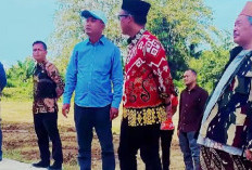 Anggota DPRD Lamteng Purheri Sumardiyanto Sisihkan Gaji untuk Perbaikan Infrastruktur dan Bantuan Sosial