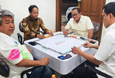 Viral Foto Dua Menteri Bermain Domino dengan Tersangka, Pengamat: Layak Dievaluasi Presiden Prabowo