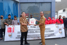 CV Bumi Waras-PT TBL (Sungai Budi Group) Salurkan 2.000 Paket Sembako 