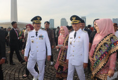 Dr. Ir. Hi. Hamartoni Ahadis, M.Si. dan Romli, S.Kom., S.H., M.H. Dilantik sebagai Bupati-Wabup Lampura 