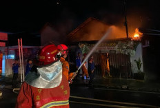 Antisipasi Musim Kemarau, Damkar Bandar Lampung Siagakan Personel dan Air Bersih untuk Warga