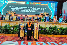 Prof. Syarief Makhya Dikukuhkan sebagai Guru Besar Unila Ke-120