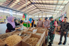 Polsek Labuhanratu Cek Bahan Pokok Sembako 