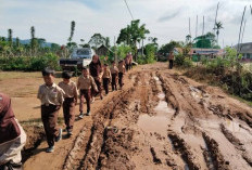  Derita Warga Mabarjaya dan Margajaya Harus Berhadapan dengan Jalan Berlumpur 