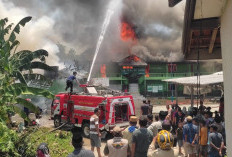 Dua Gedung MTS NU Krui Terbakar