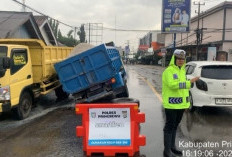   Truk Mogok di Simpang Tugu Tani Buat Macet Jalinbar 