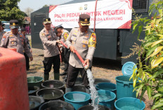 Dampak Musim Kemarau di Tulangbawang, Polisi Distribusikan 19 Ribu Liter Air Bersih di Dua Lokasi Ini