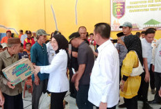 Bupati Salurkan Bantuan kepada Korban Banjir di Kampung Sribasuki Waykanan 