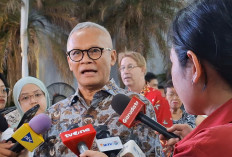 PDIP Pertanyakan Penunjukan Jokowi Hadiri Pemakaman Paus Fransiskus di Vatikan
