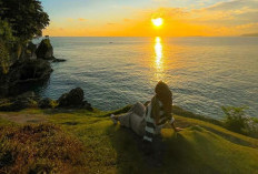 Pesona Bukit Selalau Sajikan View Laut dan Sunset yang Bikin Betah