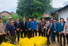 Peduli Bencana, Aliansi Mahasiswa Lampung dan Polda Bagikan Sembako