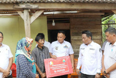 Warga Katibung Terharu Dapat Bedah Rumah dari Bupati Lamsel