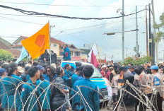 Aliansi Mahasiswa Lampung Gelar Aksi Protes di DPRD