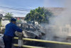 Diduga Korsleting Listrik, Satu Mobil Terbakar di Way Kandis, Satu Orang Alami Luka Bakar Ringan