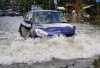 Tips Aman Melintasi Banjir agar Mobil Terhindar dari Kerusakan