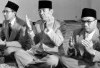 Bung Karno dan Cerita Lucu Kopiah Gresik