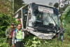 Terhalang Kabut, Bus Ranau Indah Terjun ke Jurang 50 Meter 