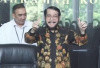 Hakim Konstitusi Anwar Usman Terjatuh, Sidang Sengketa Pilkada 2024 Ditunda