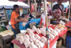 Harga Ayam Potong di Pasar Gintung Melonjak
