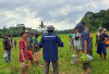 Petani Bersama DKPP Pesbar Berantas Hama Tikus 